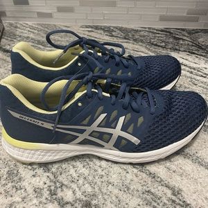 Asics Gel-Exalt 4 s Shoes
